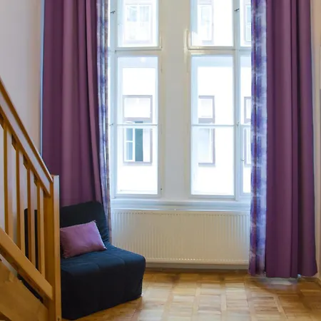 Jindrisska 25 *